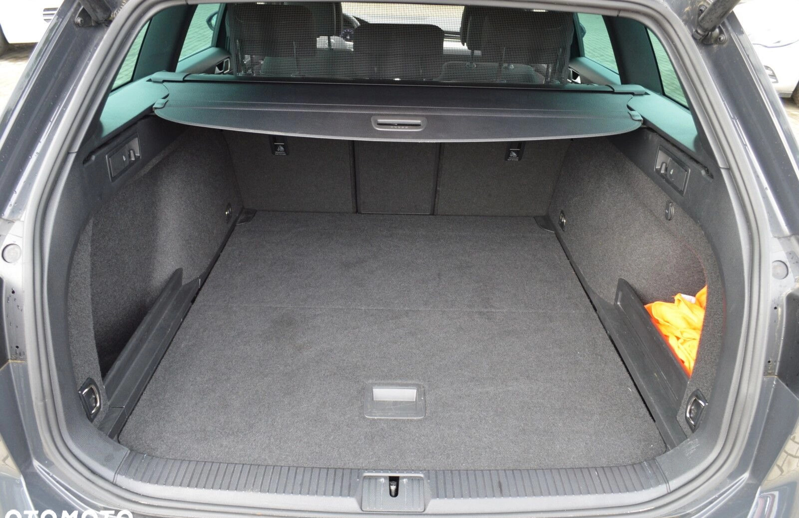 Volkswagen Passat cena 115900 przebieg: 79757, rok produkcji 2020 z Rzgów małe 466